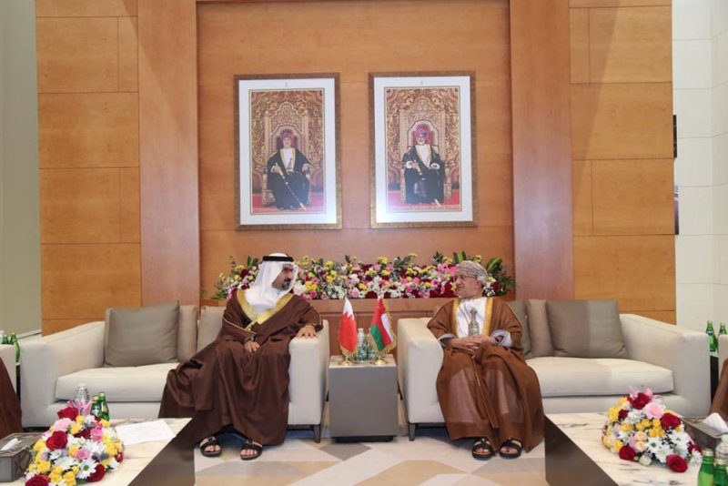 الوزير فخرو يبحث مع وزير التراث والسياحة العماني تعزيز التعاون السياحي الثنائي