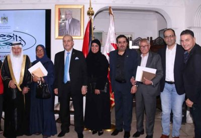 السفارة الفلسطينية في المنامة تكرم عدد من المعلمين الفلسطينيين والبحرينيين الأوائل