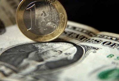 بسبب سطوة الدولار.. اليورو يتجه نحو أطول سلسلة خسائر بتاريخه