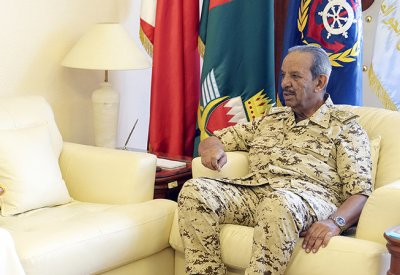 القائد العام لقوة دفاع البحرين يستقبل معالي وزير الداخلية‎