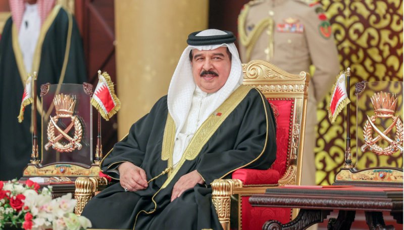 « فَلَكُمْ أَبَـا سَلمَانَ نُجْزِلُ شُكْرَنَـا”