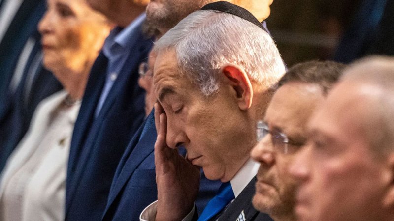 تشكيل "حكومة طوارئ".. ماذا يعني لنتنياهو في هذا التوقيت؟