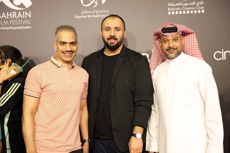 الصايغ يشيد بمبادرة "كاميرا بحرينية"