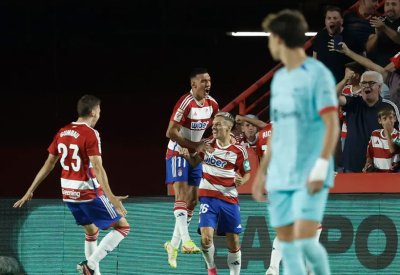 برشلونة يتعثر ويتعادل بصعوبة مع غرناطة