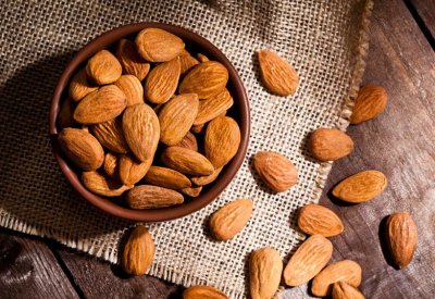 7 آثار جانبية لتناول اللوز بكثرة .. تعرف إليها