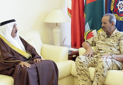 القائد العام لقوة دفاع البحرين يستقبل الشيخ محمد بن عطية الله آل خليفة