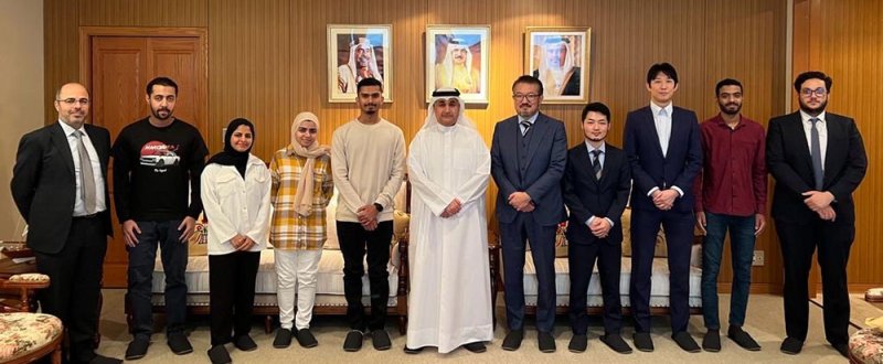 سفير البحرين لدى اليابان يستقبل رئيس مؤسسة النمو الإلكتروني اليابانية