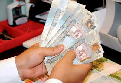 ارتفاع معدل الفائدة على القروض الشخصية إلى 7.4 %