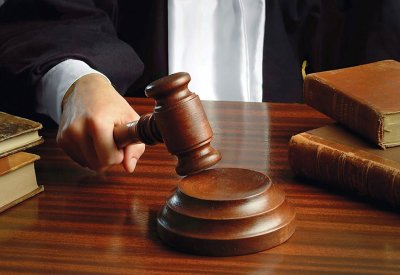 المحكمة تستدعي شاهد اللجنة الفنية للأخطاء المهنية 17 أكتوبر الجاري.. بقضية تورط طبيبين بوفاة شاب نتيجة "عملية تكميم"