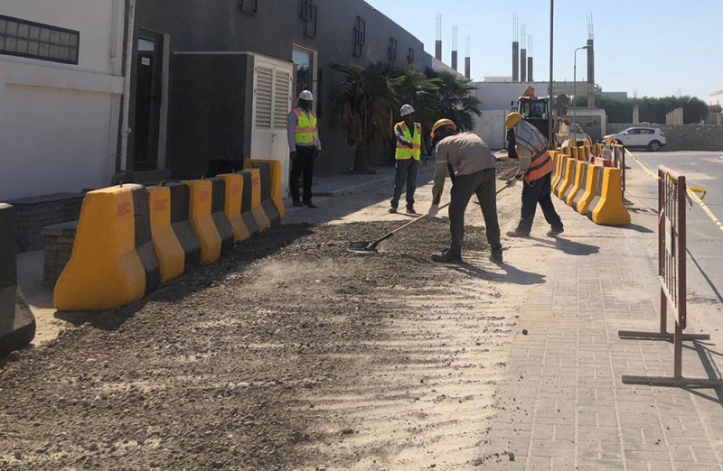 "الأشغال": بدء أعمال تطوير طريق 3371 بمجمع 533 في المرخ