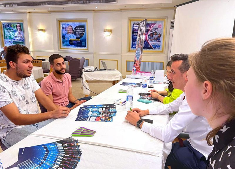 إطلاق برنامج المنح والبعثات للدراسة في روسيا
