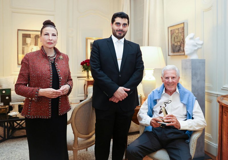 مهرجان أبوظبي يمنح جائزته لإيان ستوتزكر
