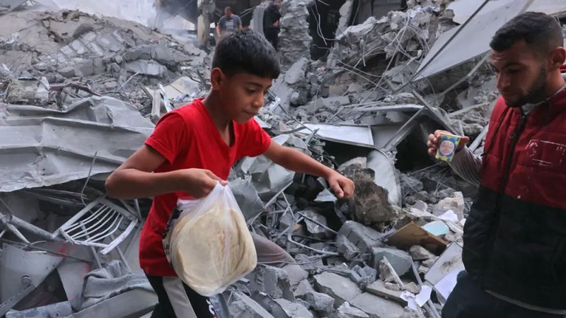 أزمة ممر غزة الآمن .. حماس ترفض خروج الفلسطينيين وتطلب إدخال المساعدات
