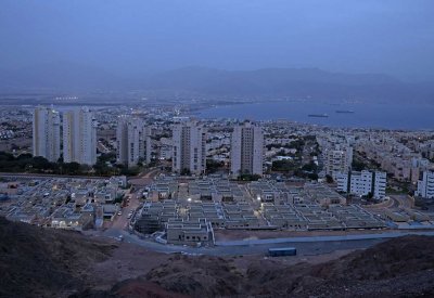 إسرائيل تبدأ إخلاء بلدات غلاف غزة وتنقل سكانها إلى إيلات