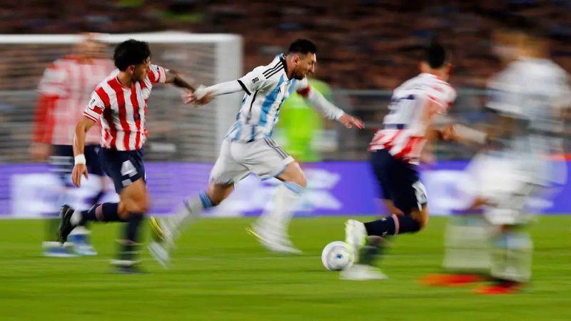 البرازيل تتعثر والأرجنتين تهزم باراغواي بتصفيات كأس العالم