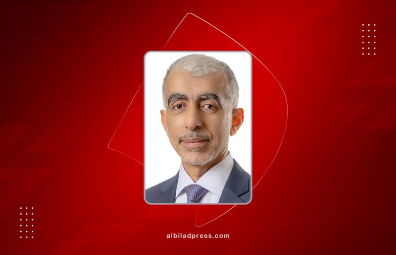 رصف الأرض الرملية المقابلة لمقبرة المحرق