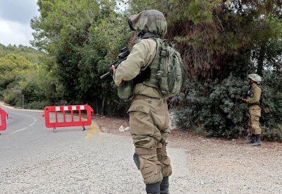 الجيش الإسرائيلي يعلن الحدود مع لبنان منطقة عسكرية مغلقة