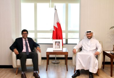 الرئيس التنفيذي لهيئة تنظيم سوق العمل يستقبل السفير الهندي