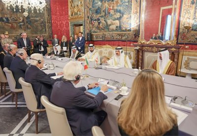 جلالة الملك المعظم يلتقي مع فخامة رئيس الجمهورية الإيطالية الصديقة
