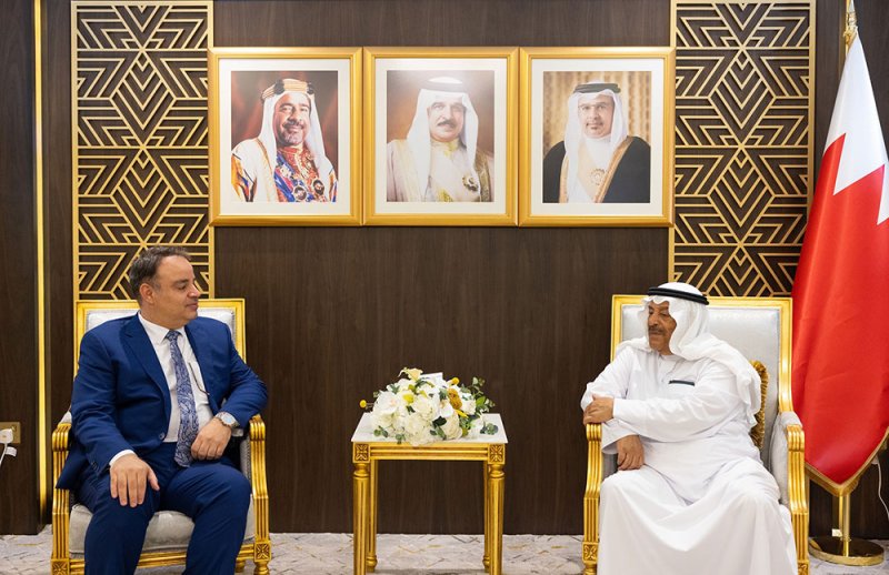 رئيس مجلس الشورى يستقبل النائبين لولوة الرميحي وهشام العشيري