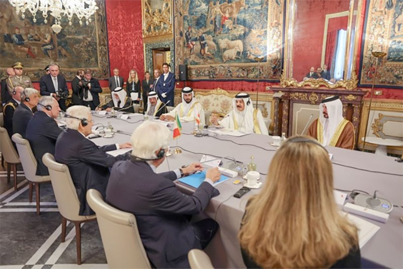 جلالة الملك المعظم يلتقي مع فخامة رئيس الجمهورية الإيطالية الصديقة