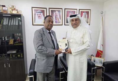 رئيس التحرير يستقبل الزميل خالد ابواحمد ويشيد بمساهماته التوثيقية