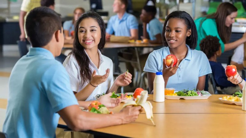 7 عناصر غذائية ضرورية لصحة ونمو المراهقين