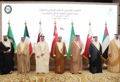 رئيس ديوان الرقابة المالية والإدارية يشارك في اجتماع رؤساء الدواوين الخليجية