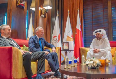خالد بن حمد يلتقي رئيس الاتحاد الدولي للرياضة المدرسية