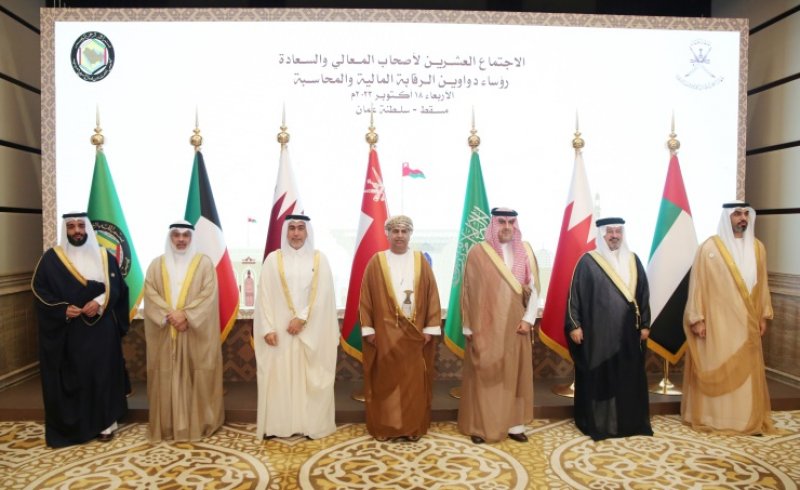 رئيس ديوان الرقابة المالية والإدارية يشارك في اجتماع رؤساء الدواوين الخليجية