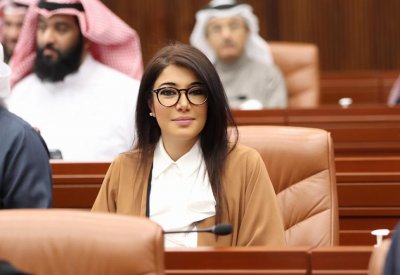 الظاعن تثمن موافقة بلدي الجنوبية على مقترحها بشأن إقامة صالة مناسبات بمدينة عيسى