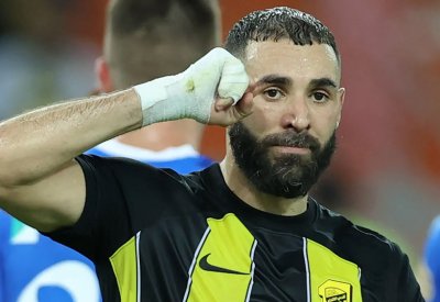 "حرب التشهير".. هجوم الحكومة الفرنسية وتحرك بنزيمة