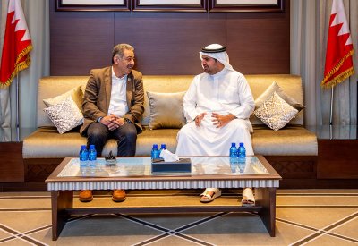 سمو الشيخ عيسى بن علي يستقبل رئيس الاتحاد المصري