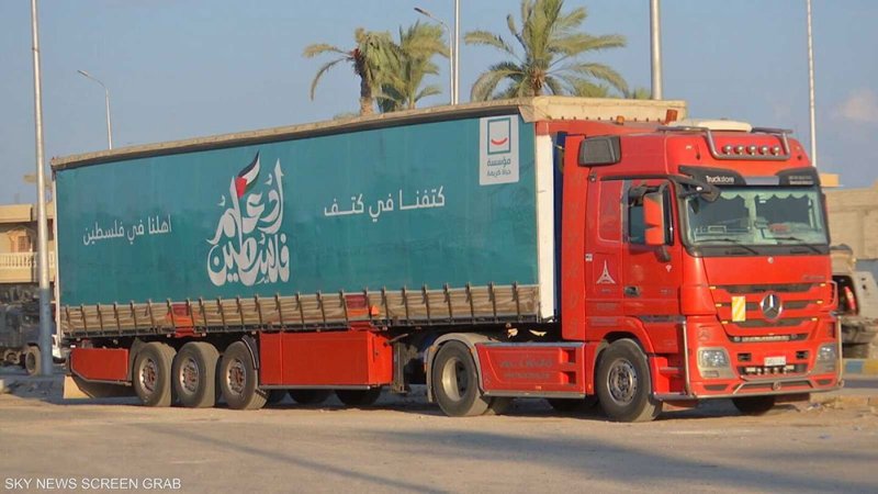 مئات شاحنات المساعدات تنتظر دخول غزة بعد اتفاق السيسي وبايدن