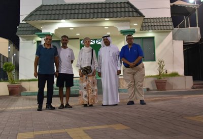 رئيسة الاتحاد السعودي للتنس تزور نادي البحرين للتنس