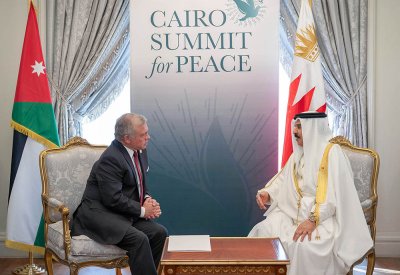 جلالة الملك المعظم يلتقي ملك الأردن