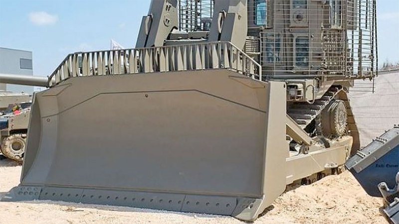 لتحطيم أسوار حماس.. إسرائيل ستقتحم غزة بـ"دمية الدب"