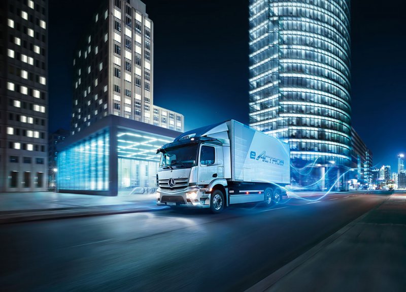 MERCEDES-BENZ تعتزم طرح (eActros)