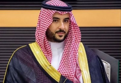 خالد بن سلمان وليكورنو يناقشان جهود التهدئة في غزة