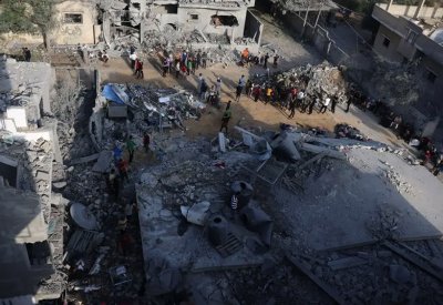 غارات غير مسبوقة على غزة.. وقرار تتوقف عليه حياة الملايين