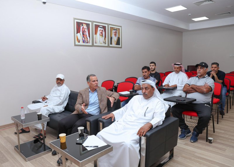 اتحاد الكرة يعقد اجتماع "لائحة أوضاع وانتقالات اللاعبين"