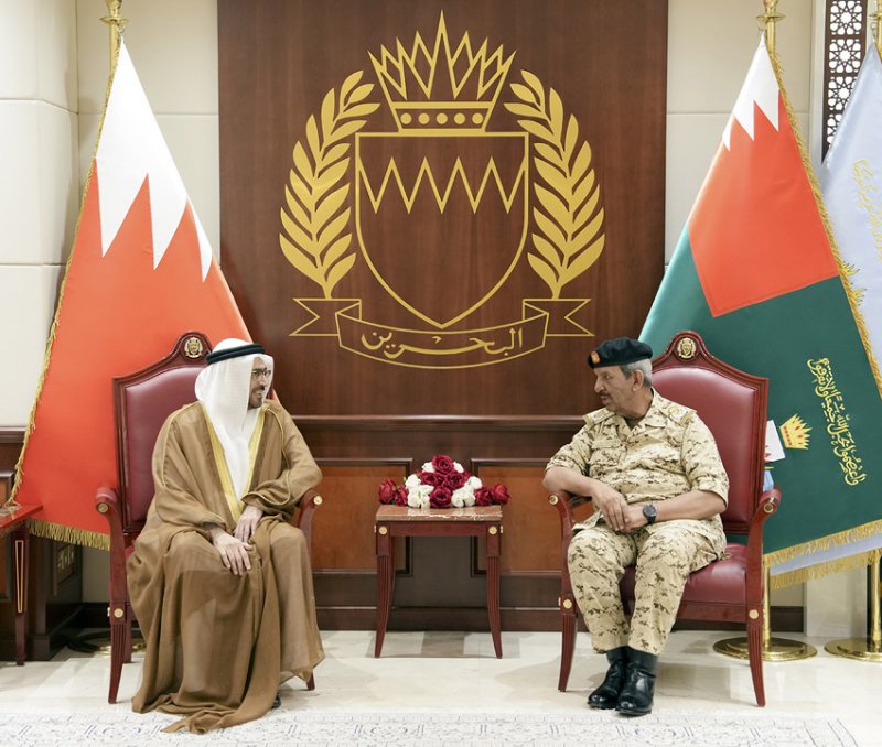 القائد العام لقوة دفاع البحرين يستقبل نائب رئيس مجلس أمناء مركز الإمارات للدراسات والبحوث الاستراتيجية‎