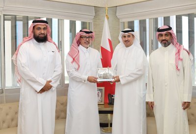 وزير العدل يكرم بتلكو لدعمها المشاريع الخيرية لصندوق الزكاة والصدقات