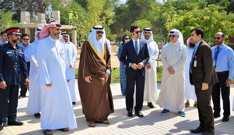 وزير البلديات وسمو محافظ الجنوبية يتفقدان تطوير عدة مشاريع حيوية في المحافظة الجنوبية