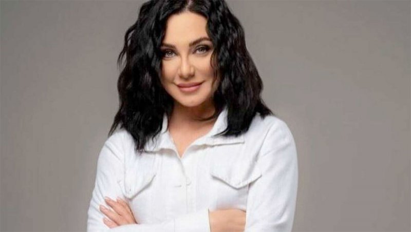 سلاف فواخرجي تنتهي من “سلمى”