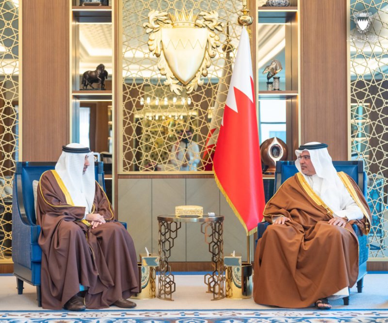 سمو ولي العهد رئيس مجلس الوزراء: التطوير في العمل الحكومي يرتكز على الكوادر الوطنية من فريق البحرين التي نفتخر بعطائها وما توالي بذله من جهد في كافة القطاعات