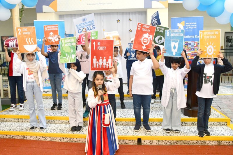 طلاب مدرسة لؤلؤة الخليج العربي يحتفلون باليوم العالمي للأمم المتحدة                