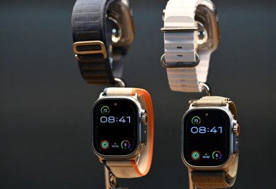 هيئة أميركية توصي بحظر استيراد بعض نماذج Apple Watch