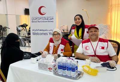 الوحدة المتنقلة المشتركة بين جمعيتي السكري والهلال لتوعية كبار السن تزور دار يوكو لرعاية الوالدين