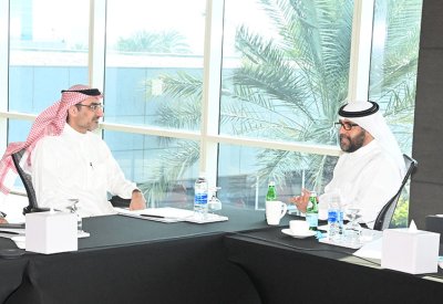 القائد يعقد اجتماعًا مع رئيس الهيئة العامة للإحصاء ويبحث مجالات التعاون الإحصائي بين البلدين الشقيقين
